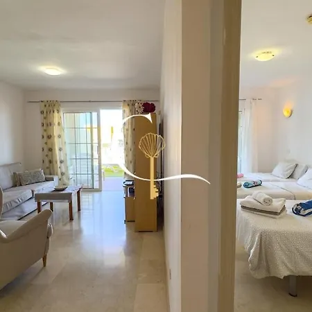 Casa Ocho 아파트